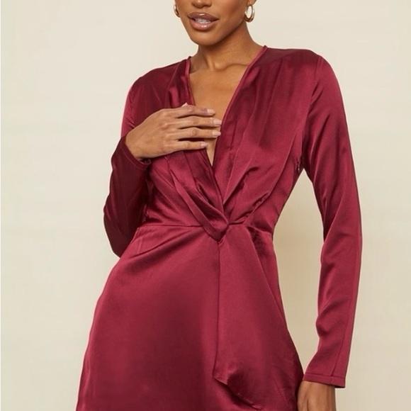 PrettyLittleThing Burgundy Satin Long Sleeve Wrap Dress - Picture 2 of 3